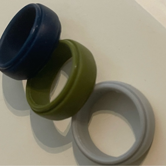 Silicone rings size 7.5/8 - Picture 1 of 2